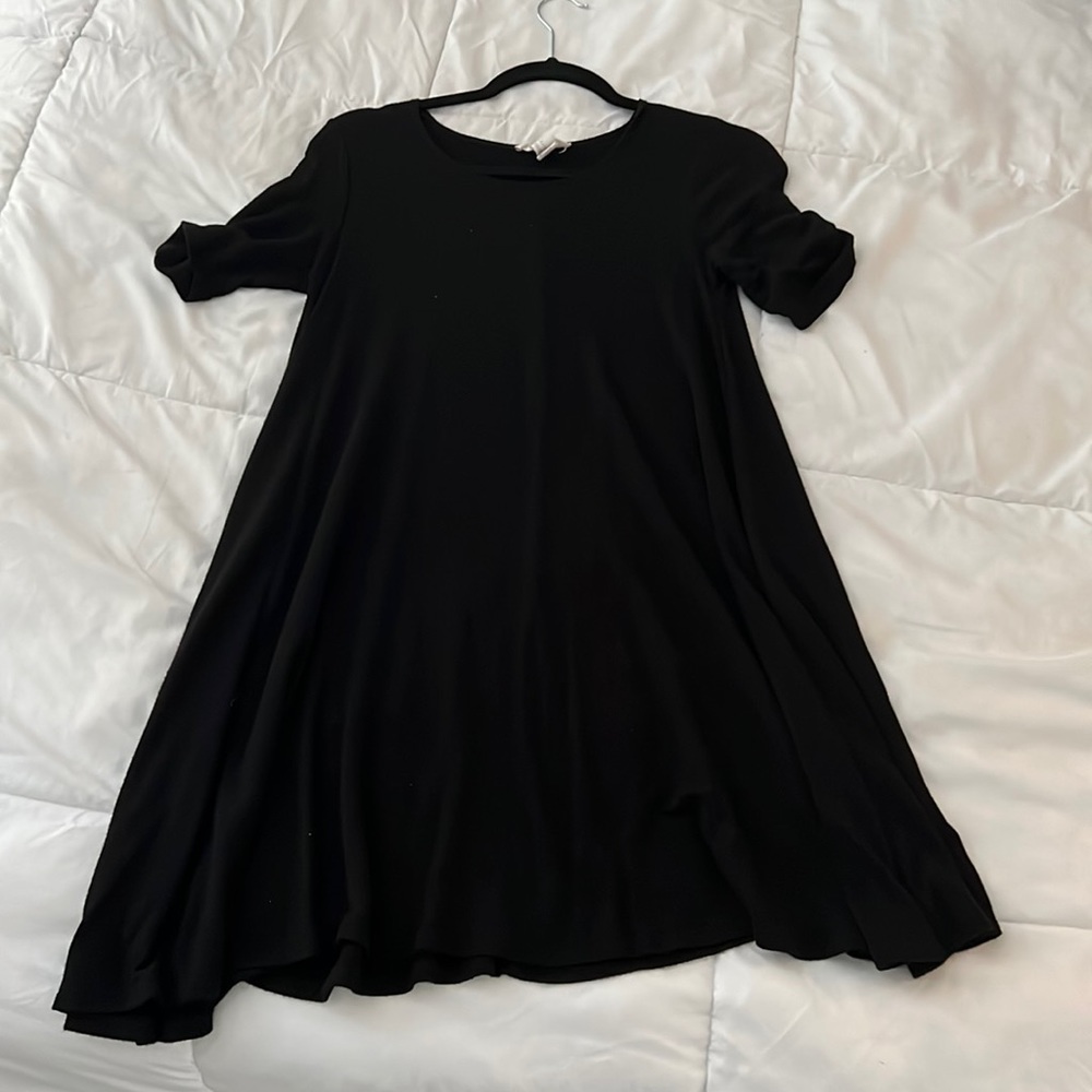 Small, forever 21 mid length black dress
